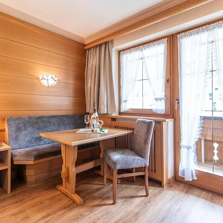 Garni Tina Apartahotel 3*