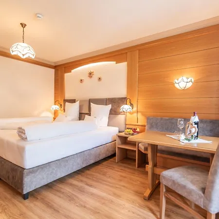 Garni Tina 3* Ишгль